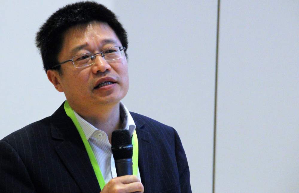Shoufeng Yang